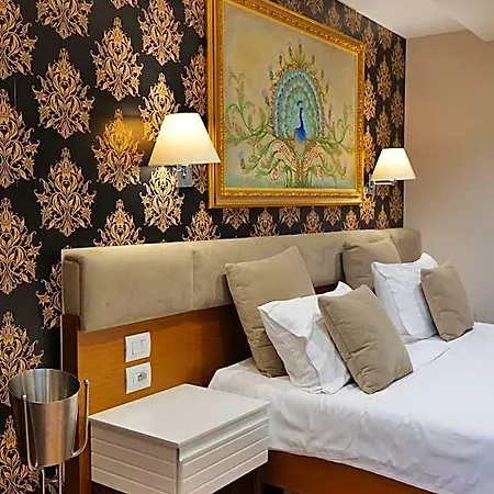 Hotel Queen 4*