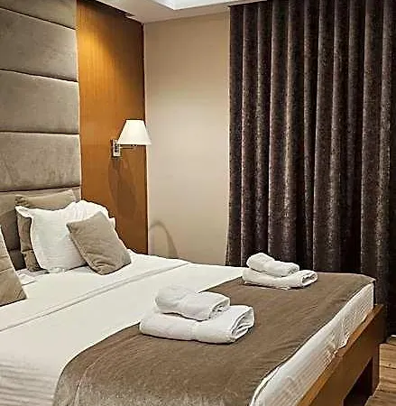 Queen Hotel Tirana