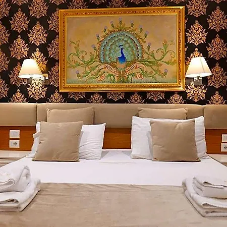 Hotel Queen 4*